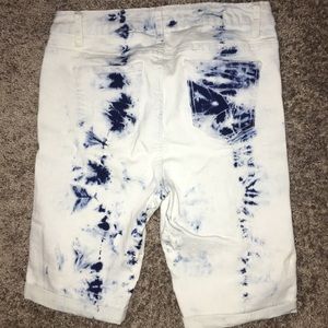 FashionNova tie dye shorts💙